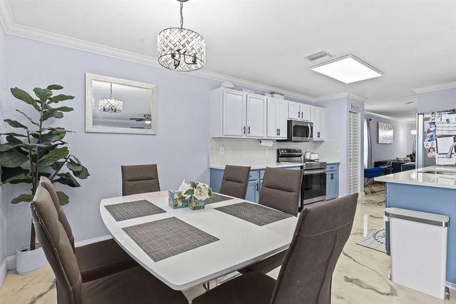 6627 Rainwood Cove Lane, Lake Worth, FL 33463