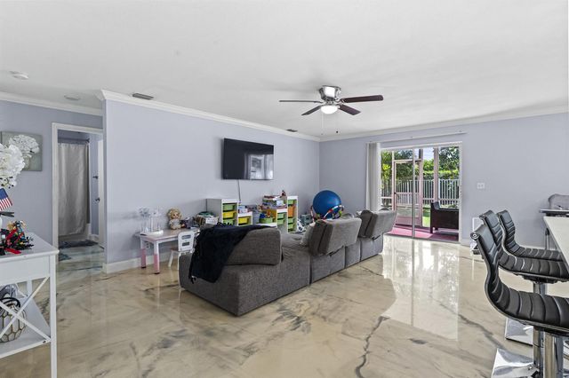 6627 Rainwood Cove Lane, Lake Worth, FL 33463