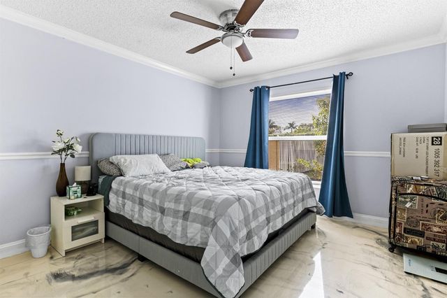 6627 Rainwood Cove Lane, Lake Worth, FL 33463