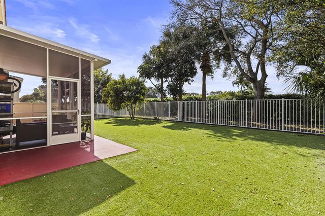 6627 Rainwood Cove Lane, Lake Worth, FL 33463