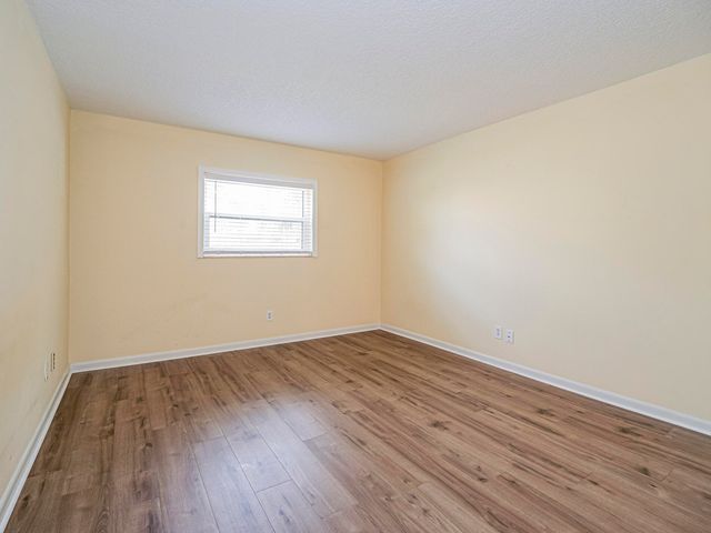 1166 6th Avenue B7, Vero Beach, FL 32960