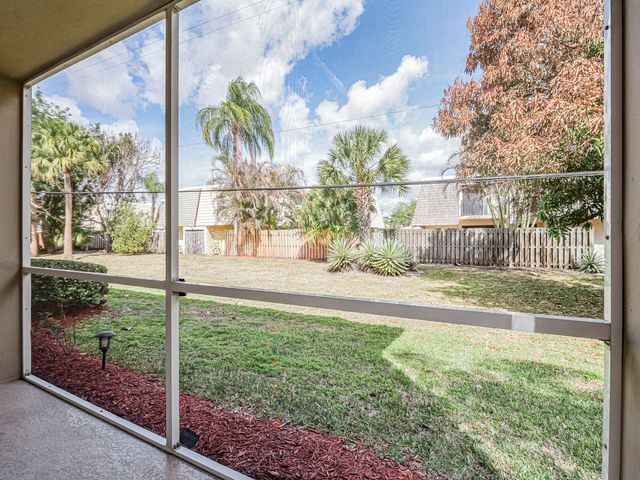 1166 6th Avenue B7, Vero Beach, FL 32960