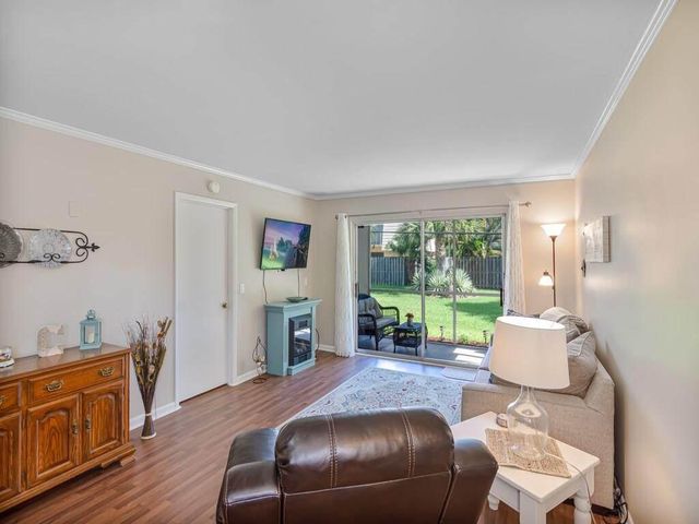 1166 6th Avenue B7, Vero Beach, FL 32960