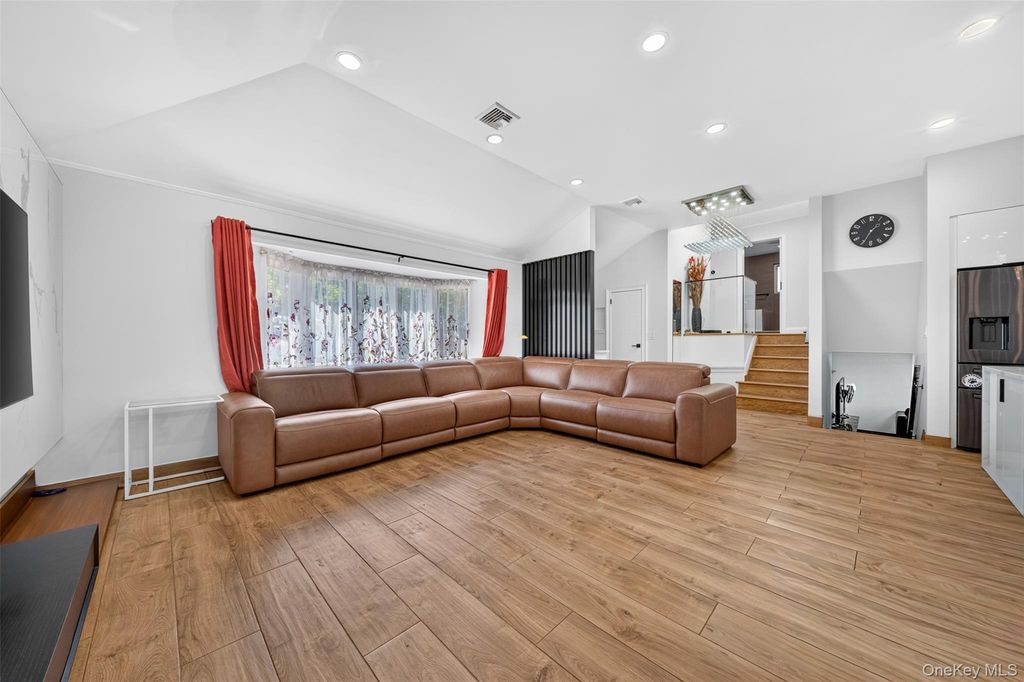 76 Marcus Avenue, New Hyde Park, NY 11040 — photo 5