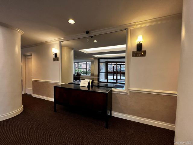 1 Vincent Unit 3K, Bronxville, NY 10708