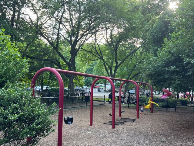 1 Vincent Unit 3K, Bronxville, NY 10708
