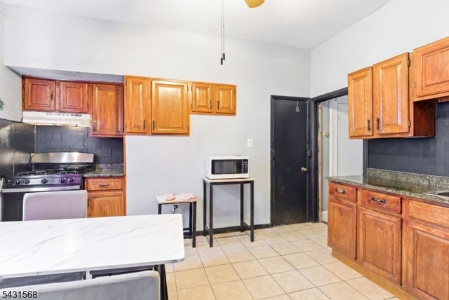 307 Old Bergen Rd, Jersey City, NJ 07305