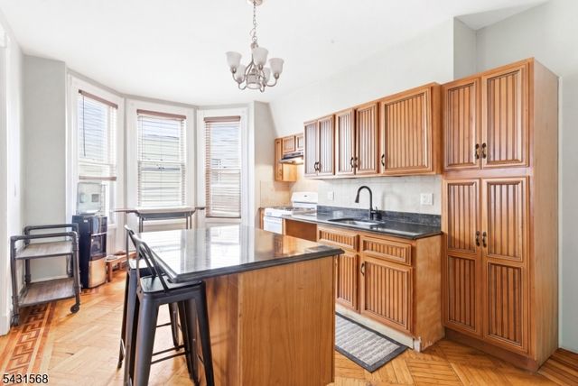 307 Old Bergen Rd, Jersey City, NJ 07305
