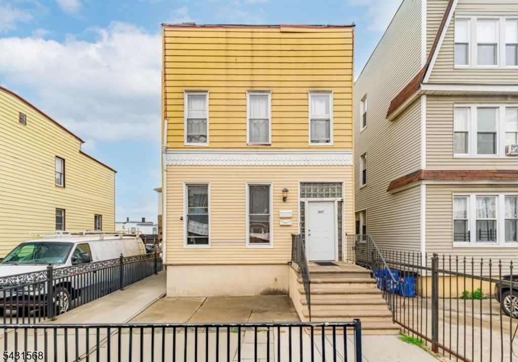 307 Old Bergen Rd, Jersey City, NJ 07305