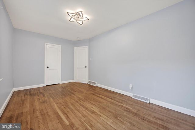 946 MARTIN RD, Essex, MD 21221