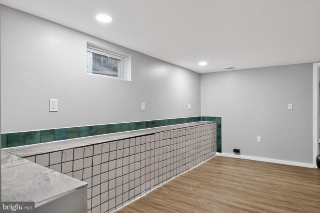 946 MARTIN RD, Essex, MD 21221