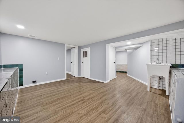946 MARTIN RD, Essex, MD 21221