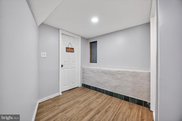 946 MARTIN RD, Essex, MD 21221