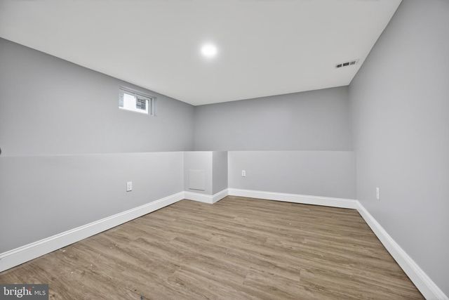 946 MARTIN RD, Essex, MD 21221