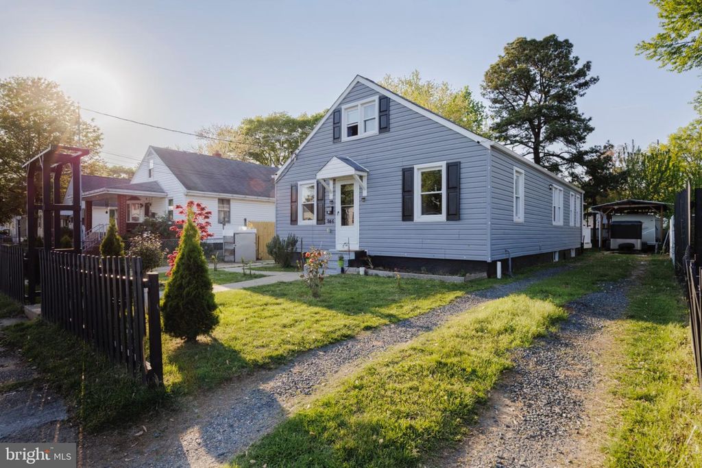946 MARTIN RD, Essex, MD 21221