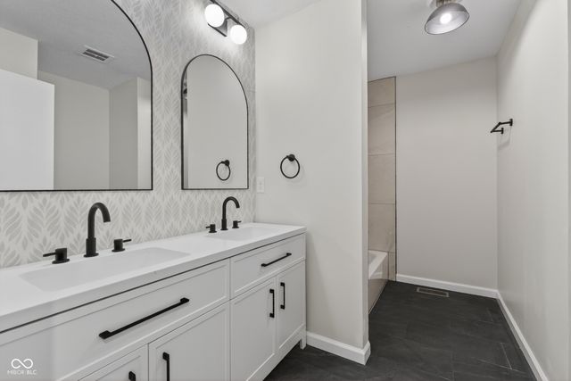 6032 Grandview Drive, Indianapolis, IN 46228