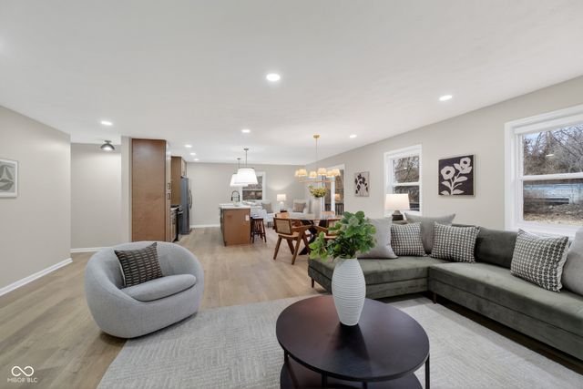 6032 Grandview Drive, Indianapolis, IN 46228