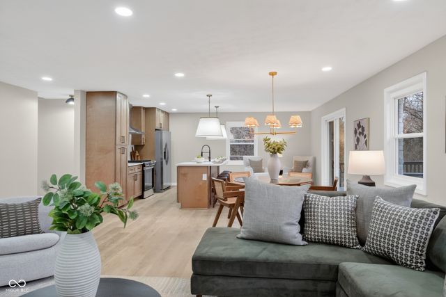 6032 Grandview Drive, Indianapolis, IN 46228