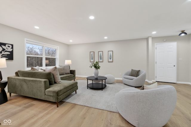 6032 Grandview Drive, Indianapolis, IN 46228