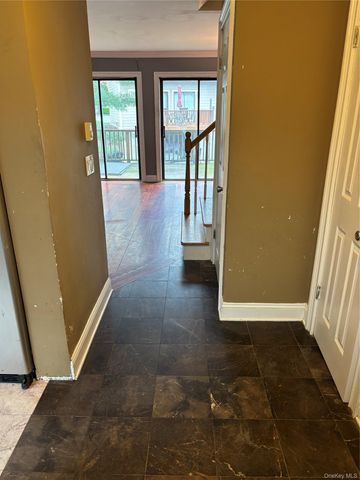 5202 Chelsea Cove N, Hopewell Junction, NY 12533