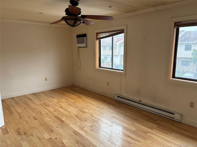 5202 Chelsea Cove N, Hopewell Junction, NY 12533