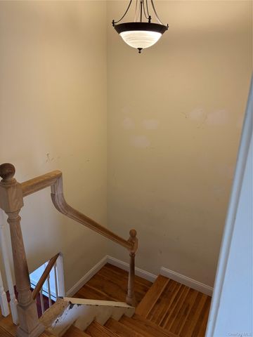 5202 Chelsea Cove N, Hopewell Junction, NY 12533