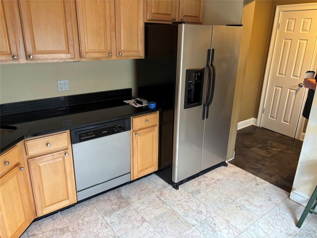 5202 Chelsea Cove N, Hopewell Junction, NY 12533