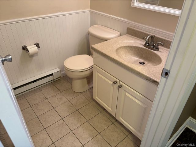 5202 Chelsea Cove N, Hopewell Junction, NY 12533