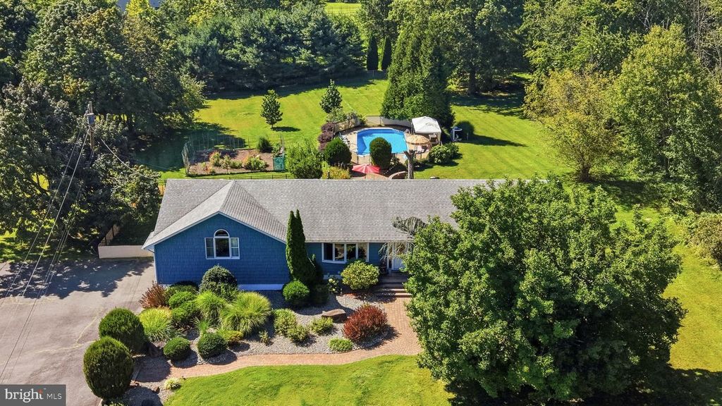 2 WINDING BROOK, Titusville, NJ 08560 — exterior