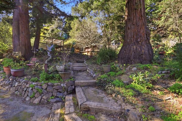 108 Santa Maria Avenue, Portola Valley, CA 94028