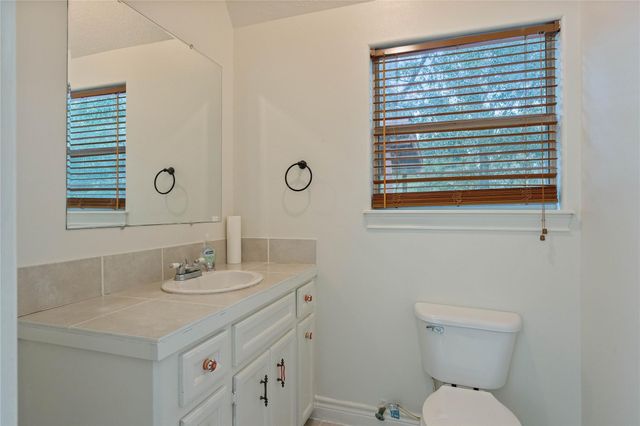 600 Hughes Loop, Willis, TX 77378