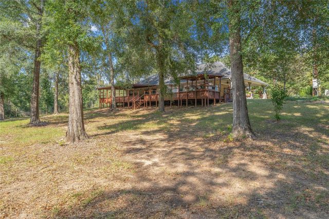 600 Hughes Loop, Willis, TX 77378