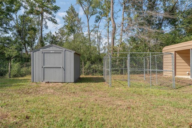 600 Hughes Loop, Willis, TX 77378