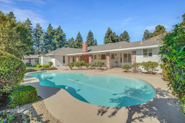 1950 Simon Dr, Turlock, CA 95382