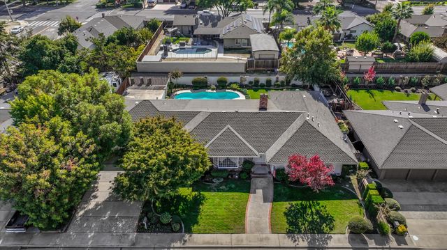 1950 Simon Dr, Turlock, CA 95382