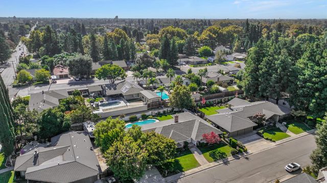 1950 Simon Dr, Turlock, CA 95382