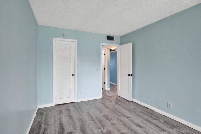 358 Oakridge T 358, Deerfield Beach, FL 33442
