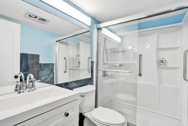 358 Oakridge T 358, Deerfield Beach, FL 33442