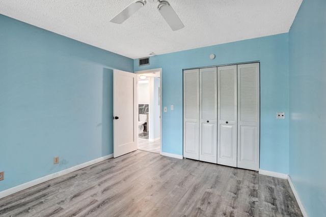 358 Oakridge T 358, Deerfield Beach, FL 33442
