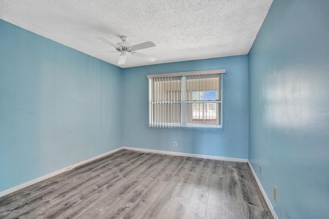 358 Oakridge T 358, Deerfield Beach, FL 33442