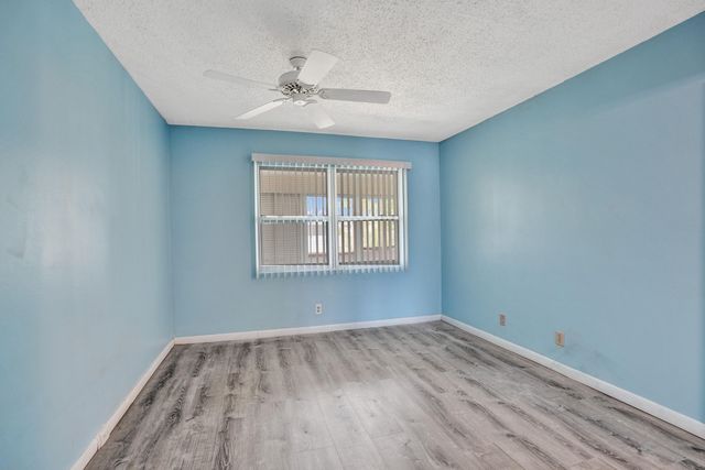 358 Oakridge T 358, Deerfield Beach, FL 33442