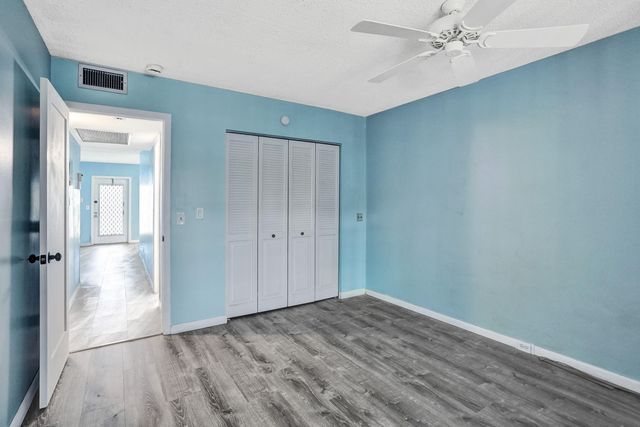 358 Oakridge T 358, Deerfield Beach, FL 33442