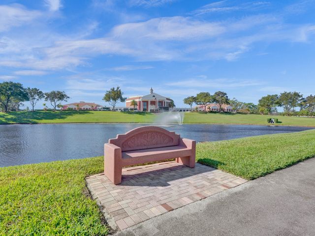 358 Oakridge T 358, Deerfield Beach, FL 33442