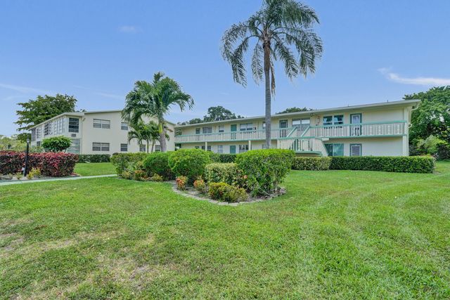 358 Oakridge T 358, Deerfield Beach, FL 33442