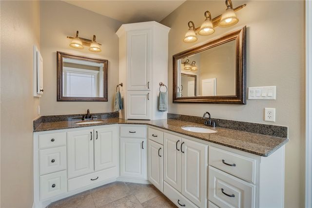 2934 Ambrose Drive, Bryan, TX 77808