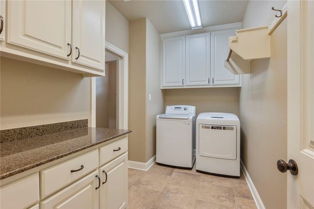 2934 Ambrose Drive, Bryan, TX 77808