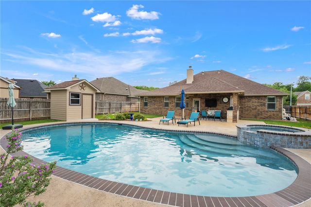 2934 Ambrose Drive, Bryan, TX 77808