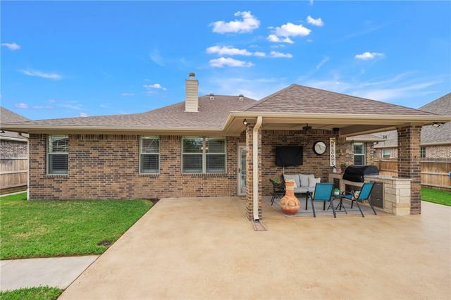2934 Ambrose Drive, Bryan, TX 77808