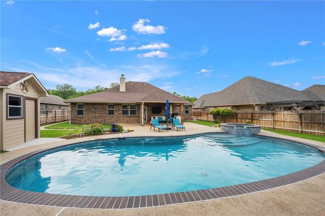 2934 Ambrose Drive, Bryan, TX 77808