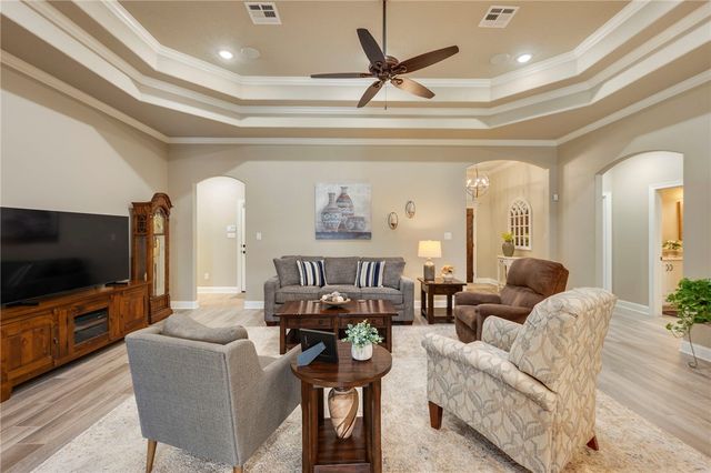 2934 Ambrose Drive, Bryan, TX 77808